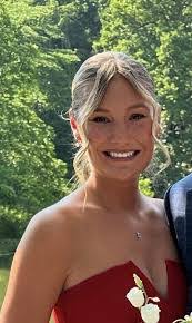 Shannon Strausser's Instagram, Twitter & Facebook