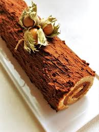 Buche Roulee Chocolat Et Noisette Roule Au Chocolat Recette Dessert Dessert