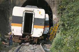 Friday's accident is the deadliest train accident in the island's history. Lebks3jux3t5mm