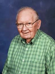 Ellen Steffen's Instagram, Twitter & Facebook