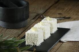 Le Cube Coco Vanille Et Fruits Exotiques Empreinte Sucree Fruits Exotiques Gateau Savoureux Dessert Noel Aux Fruits