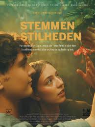 Tilbage i april, hvor jeg var makeup artist på Stemmen i Stilheden sammen  med det skønneste filmcrew. I aften er der premiere, og jeg glæder mig til  at se det færdige resultat