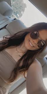 Avery stringer (@avelaurennn)