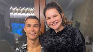 We would like to show you a description here but the site won't allow us. Katia Aveiro Estalla Ante Las Criticas A Su Hermano Cristiano Ronaldo As Com