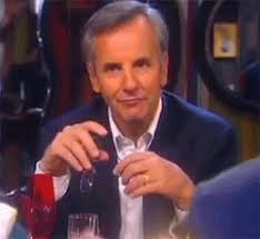 Pascal praud, connu pour ses coups de gueule et sa dénonciation d'une forme d'hypocrisie dans les médias, s'en prend à. Bernard French Journalist