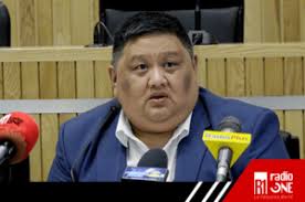 Ken Fong claque la porte du Muvman Liberater