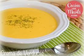 Una de las cremas que se cocina muy fácil es la crema de champiñones, inconfundible por su textura suave y su sabor inconfundible, saber prepararla aquí pues, la receta de cómo preparar crema de champiñones: Crema De Verduras Cocinaconmarta Com