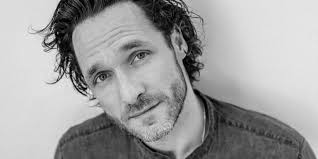 Spanish dutch comedian, actor, writer. Ga Bie Jer Door Javier Guzman Theaterkrant