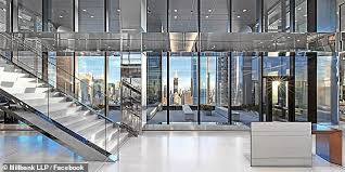 Average uk salary for lawyers. First Year Law Salaries Continue To Rise For The Top Law Firms In The Us And London