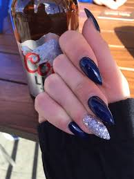 Black And Blue Ombre Stiletto Nails A Set Of Navy Blue And Sparkle Stiletto Nails My Blog Dezdemonnailart Top Navy And Silver Nails Prom Nails Silver Navy Nails