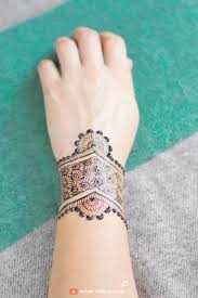 Stylish Bracelet Mehndi Design For Eid So Easy And Beautiful Bracelet Mehndi Design For Eid In 2020 Stylish Bracelet Beautiful Bracelet Mehndi Designs
