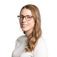 Claire Ginn's Instagram, Twitter & Facebook