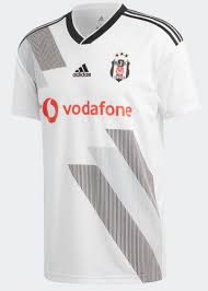 The racing club 2020 kappa home jersey is in the club's iconic sky blue and white vertical … Besiktas 2019 20 Home Kit