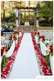 Decoration mariage pas cher & discount, toute la déco mariage mariage à prix discount sur badaboum vous propose un large choix d'accessoires mariage pas cher pour votre déco de table et. Decoration De Mariage Rouge Et Blanche Idees Et Accessoires Deco Mariage Decoration Mariage Mariage