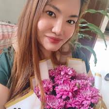 One-on-one time matters! 💕 Doug and Kendra Kramer show how small dates  make big memories. Full story in the comments. #FromTheArchives