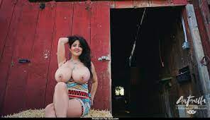 Ecuador women nude