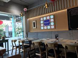Malaysia dan singapura adalah dua buah negara sudah bertahun lamanya ebook panduan kerja di singapura adalah sebuah ebook yang patut dibaca dan dihadam oleh semua golongan. Nyonya Nyonya Restaurant Singapura Ulasan Restoran Tripadvisor