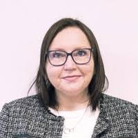 Roxanne Burrows's Instagram, Twitter & Facebook