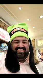 Dream come true with Robin Hood 💚 #robinhood #disney #disneyland  #disneypic #disneylife #disneyadult #disneylove #disneylove #disneyreels  #fyp #fypシ❤️💞❤️ #fypagee❤️❤️ #fypreelsシ゚ #fypシ #reels #whenyouwishuponastar