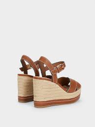 At the largest fashion store in the philippines. Sites Parfois North Europe Site