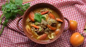 Resep tongseng kambing khas solo yang enak dan pedas ini bisa menjadi olahan alternatif buat resep tongseng kambing ala chef salehin dari hotel novotel tangerang, anti bau dan dagingnya. 5 Bumbu Tongseng Kambing Yang Meresap Dan Bikin Daging Empuk Lifestyle Fimela Com