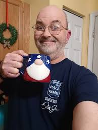 Good Morning!!! Happy Sunday!! I rode my bicycle at Dollar Tree Store to  brought Sunday Newspaper 📰 not far from here. Have a Great Day !!