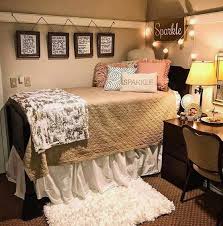 People On Reddit Shared A Hacks For Enhancing Your College Dorm And They Re Pretty Great Dorm Room Hacks Bedroom Decor On A Budget Pretty Dorm Room