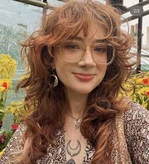 Hi! I'm new to the area and I was wondering if anyone knows an alternative  hair stylist in or near Dekalb. Does anyone know someone who specializes in  shags, mullets, or edgy/retro