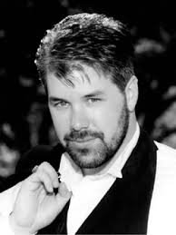 Robert Royston's Instagram, Twitter & Facebook