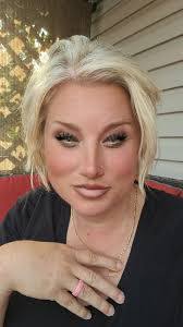 Hannah Wilburn's Instagram, Twitter & Facebook