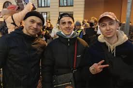 Oct 07, 2021 · известный рэпер оксимирон высказался в поддержку блогера хованского. Repery Vladi Face I Oxxxymiron Vyshli Na Akciyu Protesta V Moskve Mbh Media