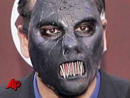 A representative for his family told rolling stone that he died peacefully in his sleep. Slipknot Bassist Died Of Morphine Overdose Youtube