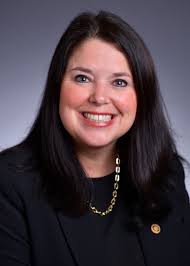 Eloise Penn's Instagram, Twitter & Facebook