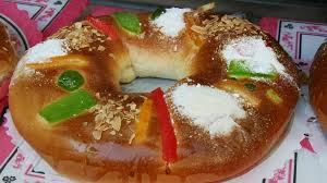 Este año me propusieron el reto de hacer un roscón de reyes con masa de chocolate y no me lo pensé me encanta el olor que queda en la casa, no hay nada como elaborar y disfrutar un buen roscón de. Que Es Lo Verde Del Roscon De Reyes