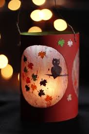 Lanterne Pour La St Martin Tutoriel Paru Dans Le Journal De Fanette Et Filipin Dans De Fanette Filipin Journal La Crafts For Kids Kids Decor Paper Lanterns