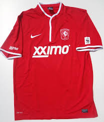 Alles wat je wil weten van fc twente op één plek overzichtelijk bij elkaar. Fc Twente Thuisshirt 2013 2014 Voetbalshirtjes Com