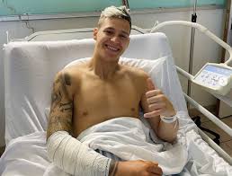 Terza pole position di fila in stagione per fabio quartararo, che domenica aprirà il gp di casa in francia dalla prima posizione in griglia. Fabio Quartararo Undergoes Arm Pump Surgery Following S Visordown