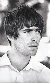 William john paul gallagher was born in the longsight area of manchester on 21 september 1972, the son of irish immigrant parents peggy and thomas gallagher. Die 220 Besten Ideen Zu Liam Noel Gallagher Musik Liam Gallagher Noel Gallagher