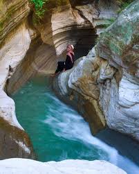 Harga Tiket Masuk Curug Love Bogor Januari 2020 Air Terjun Warna Air Perjalanan