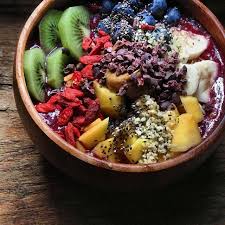 These acai bowl popsicles are an easy homemade popsicle recipe, full of fruit and refined sugar free. Pin By Birchbox On Lifestyle Food Whole Food Recipes Healthy Breakfast Real Food Recipes