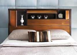 Quelques détails forts a la rédac, on vous propose de fabriquer votre tête de lit à l'aide de vos 10 doigts en usant d'astuces diy faciles à petit budget. Tete De Lit Avec Rangement En 57 Dees Pour Ranger Et Decorer