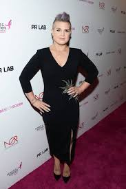 Kelly michelle lee osbourne (born 27 october 1984) is an english television personality, actress, singer, model, and fashion designer. A Reminder That This Is How Kelly Osbourne Used To Dress