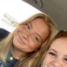 chloe hatfield (@chloelhatfield)