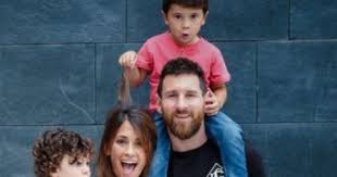 Bienvenidos a la página de facebook oficial de leo messi. Ø²ÙˆØ¬Ø© Ù„ÙŠÙˆÙ†ÙŠÙ„ Ù…ÙŠØ³Ù‰ ØªØ­ØªÙÙ„ Ø¨Ø¹ÙŠØ¯ Ù…ÙŠÙ„Ø§Ø¯Ù‡ Ø£Ù†Øª ÙƒÙ„ Ø´ÙŠØ¡ Ø¨Ø§Ù„Ù†Ø³Ø¨Ø© Ù„Ù†Ø§