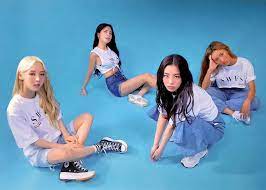 Buy instock mamamoo swfs 4seasons shirt in singapore,singapore. Mamamoo 4season F W Photocard Hq Mamamoo Wheein Mamamoo Moonbyul