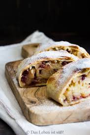 Apfelstrudel Mit Vanillesauce Das Leben Ist Suss Apfelstrudel Mit Vanillesauce Vanillesauce Apfelstrudel Rezept