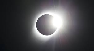 Деякі практикуючі лікарі припускають, що це явище може призвести до дефіциту ультрафіолету, що в свою чергу, може. Sonyachne Zatemnennya 21 Chervnya Vipade Na Den Litnogo Soncestoyannya Osoblivosti Potuzhnoyi Dati Unian