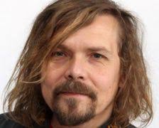 „přece jen jsem filmu, zejména českému, zasvětil v nejrůznějších formách mnoho let. Petr Vachler Showbiz Cz