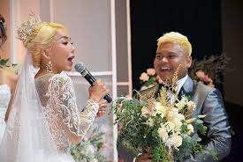 She is also a pageant contestant with more than 20 titles, both state and world. Leng Yein S Public Wedding Steals The Show At Bridal Fair Citizens Journal Malaysia