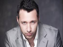 Ahmed fahmy, né le 17 mars 1978, est un acteur et chanteur égyptien. Ø£Ø­Ù…Ø¯ ÙÙ‡Ù…ÙŠ Ù„ Ø¬Ù…Ù‡ÙˆØ±Ù‡ Ù…ÙŠÙ† ÙŠØ®Ø³Ø± ÙˆØ±Ø¨Ù†Ø§ Ù…Ø¹Ø§Ù‡ Ù…ØµØ±Ø§ÙˆÙ‰